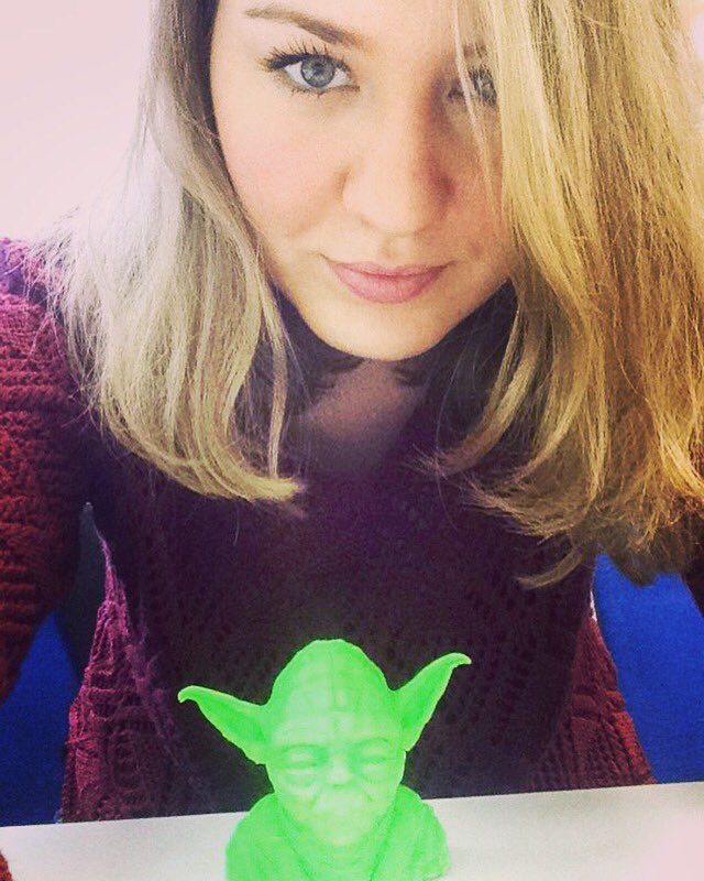 With a #3D printed #Yoda. It was so cool. #3dprinting is the future, I want a printer 🙂 #technology #geek #starwars