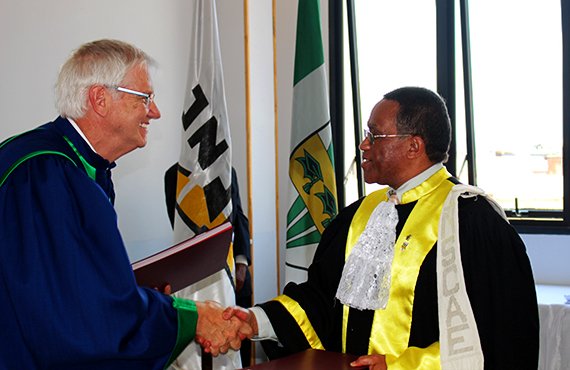 UQTR's tweet photo. L’UQTR implante son MBA à Madagascar https://t.co/FB6I0FZghN #inscae #universite https://t.co/3KdlTtnla2