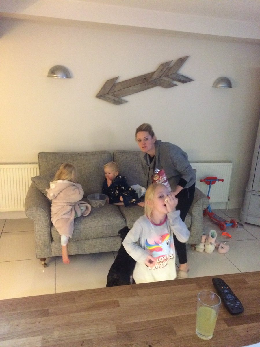Leigh_Holmes1's tweet photo. Blonde brigade in the house tonight. @holmesykt @glb280410 @womielufc #chaos #popcorn #theteamisstrong https://t.co/zXEV1NHXK1