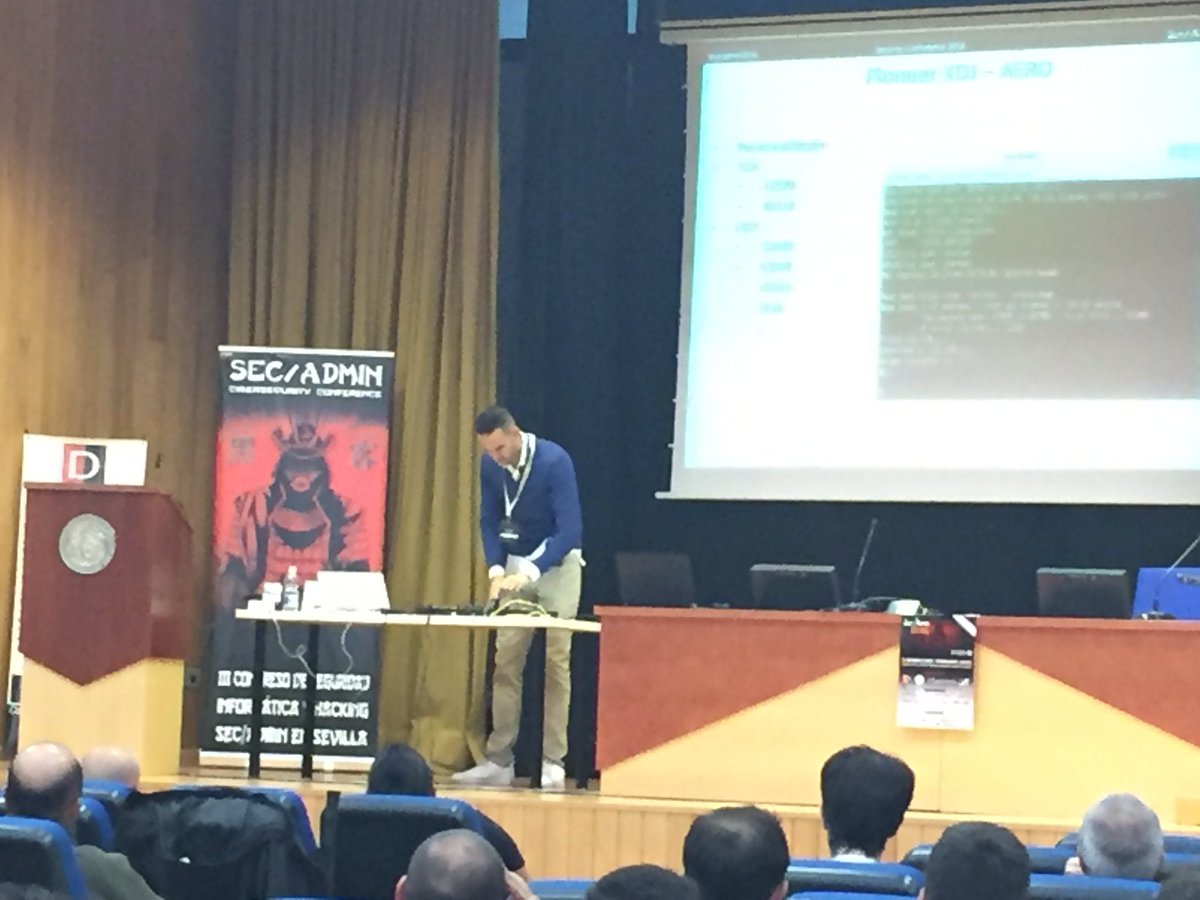 Mariano_Velo's tweet image. DJ @dipudaswani Show in #secadmin2016 @secadm1n