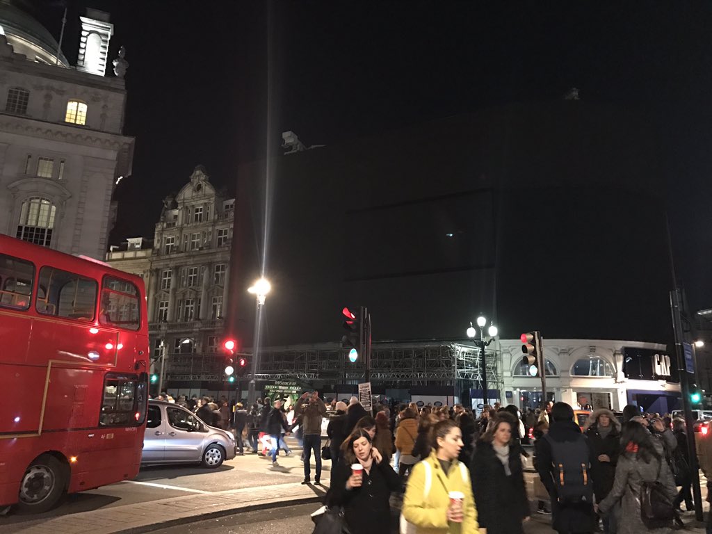 standardnews's tweet photo. Soho power cut: London's West End plunged into darkness after mass electricity outage https://t.co/MELBmOYPbz https://t.co/E15DwOC2w9