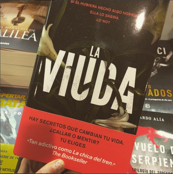 TheCowMouse's tweet photo. En Cowmouse nos cuesta callar, pero no somos de mentir. Sí que somos de sacar fotos de nuestros copies cuando los vemos en la librería.#copy https://t.co/TnAiVPffL9