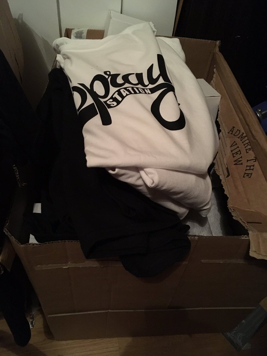 arightpairofmug's tweet image. Box of hoodies t shirts and mugs for #spraystation #fargovillage