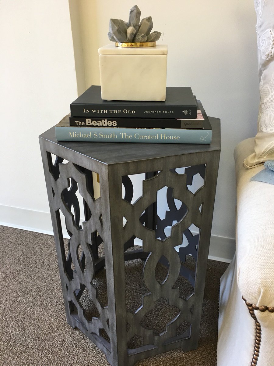 HopeAInteriors's tweet photo. Client’s new lattice table! #interiordesign #hopearberyinteriors #coffeetable https://t.co/igoClzzWM6
