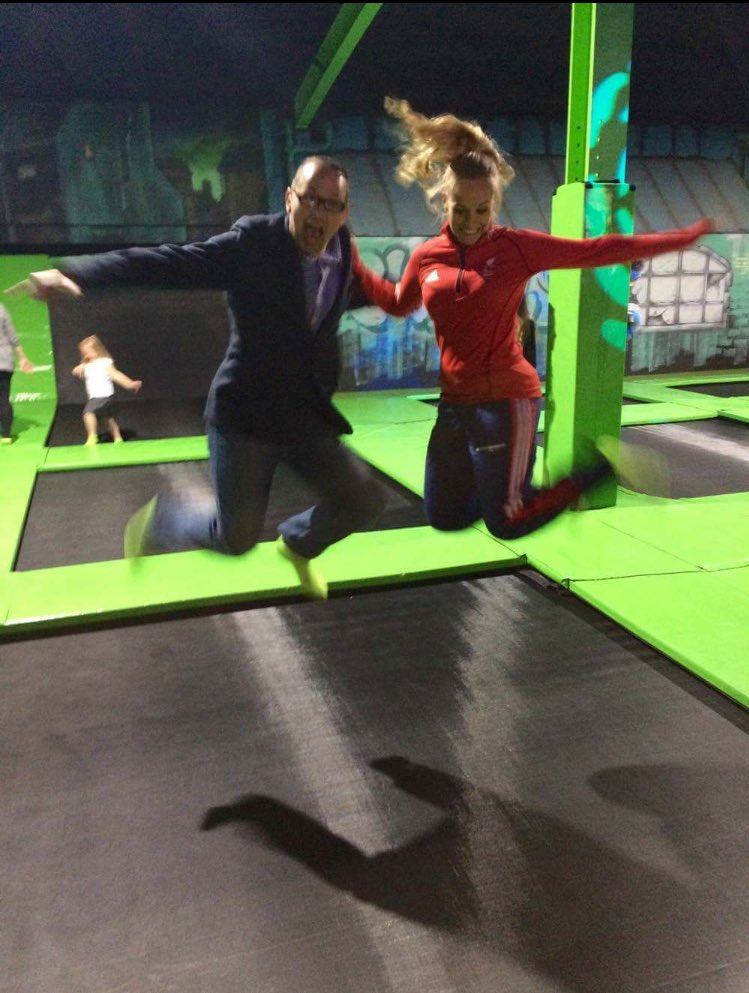 CharEvans1's tweet photo. Not sure @steveksn got the memo #sidekick #performingmonkeys @KentSportsTrust @Flipoutchatham https://t.co/17GEGSbwRW