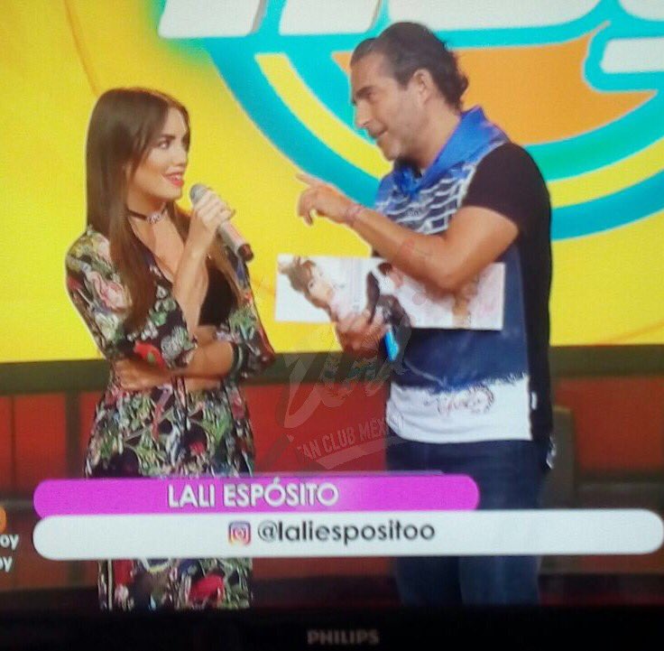 FCOLali_Mexico's tweet photo. Lali en Hoy 💪🏻 #LaliEnMexico #LaliEnHoy @laliespos @sonymusicmexico @programa_hoy @negroaraiza2 https://t.co/ZYrFtW8E7I