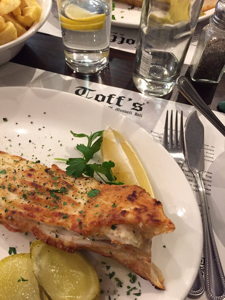 Annapaps69's tweet photo. #FridayFeeling #fishandchips my lunch was yummy! grilled skate 😋😋@toffsfish thank you! 😊😊 https://t.co/ZwMB2by95L