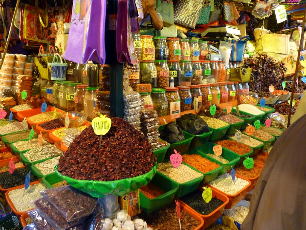 AHSibaja's tweet photo. Envuélvete en las tradiciones de #Oaxaca visitando sus mercados públicos y vive una experiencia llena de color @STyDE_GobOax @GobOax https://t.co/zuxk6X7d4Y
