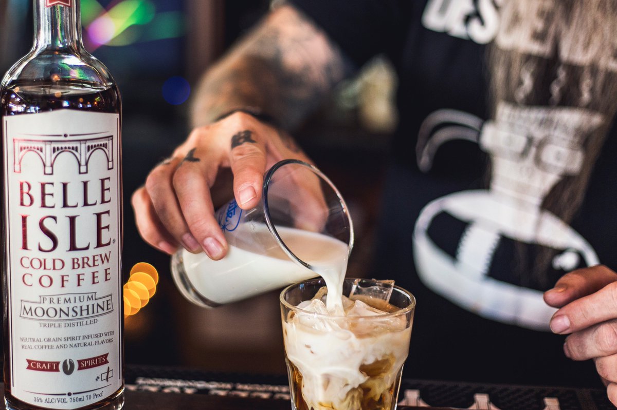 We're keeping it simple with our post-Thanksgiving #CocktailOfTheWeek. Just mix Belle Isle Cold Brew Coffee + Cream. belleislecraftspirits.com/cocktails/the-…