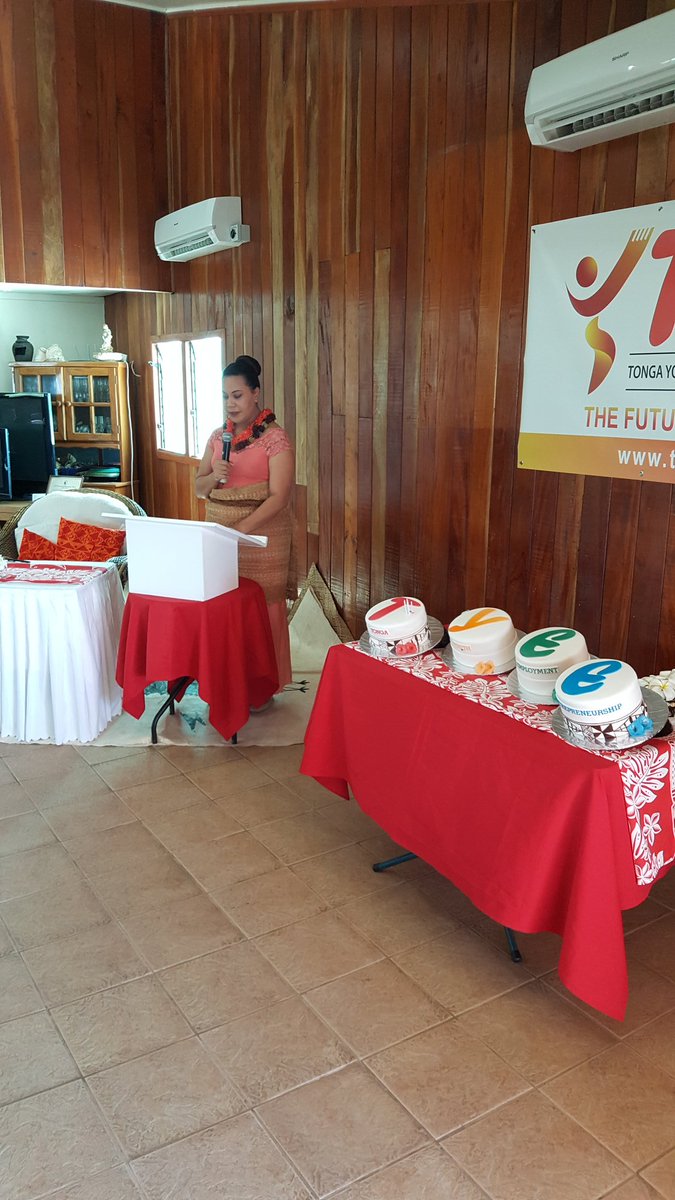 FredericaTuita's tweet photo. A few pics from yesterday's official launch &amp; 2nd Anniversary of @tyee_tonga 😊 #Tonga #employability #TonganYouth https://t.co/PuRehO0wbr