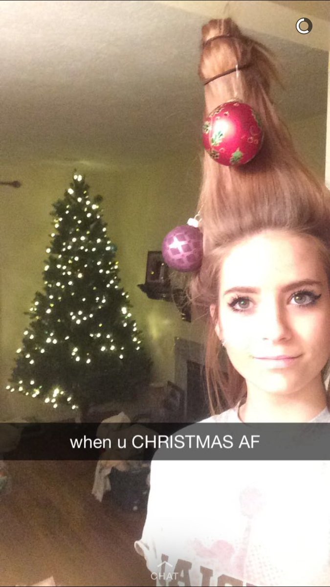 kekelsch18's tweet photo. It's the day after Thanksgiving and we all know what that means 💝🎅🏼🎄☃️🍾🎁 https://t.co/boWud8mLj4