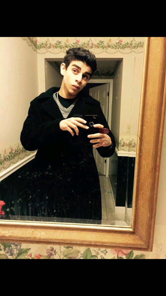 oCaRTieRr's tweet photo. #ZezoFriday He's so 😍😍 https://t.co/kBLsD2Ys7X
