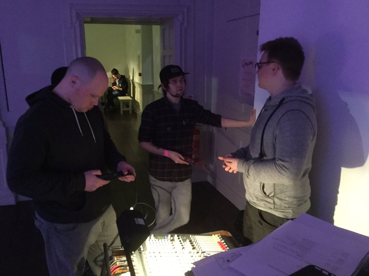 soundfvc's tweet photo. FVC Sound Production Team pre-gig conference @Tolbooth https://t.co/KtyAJK4jPl