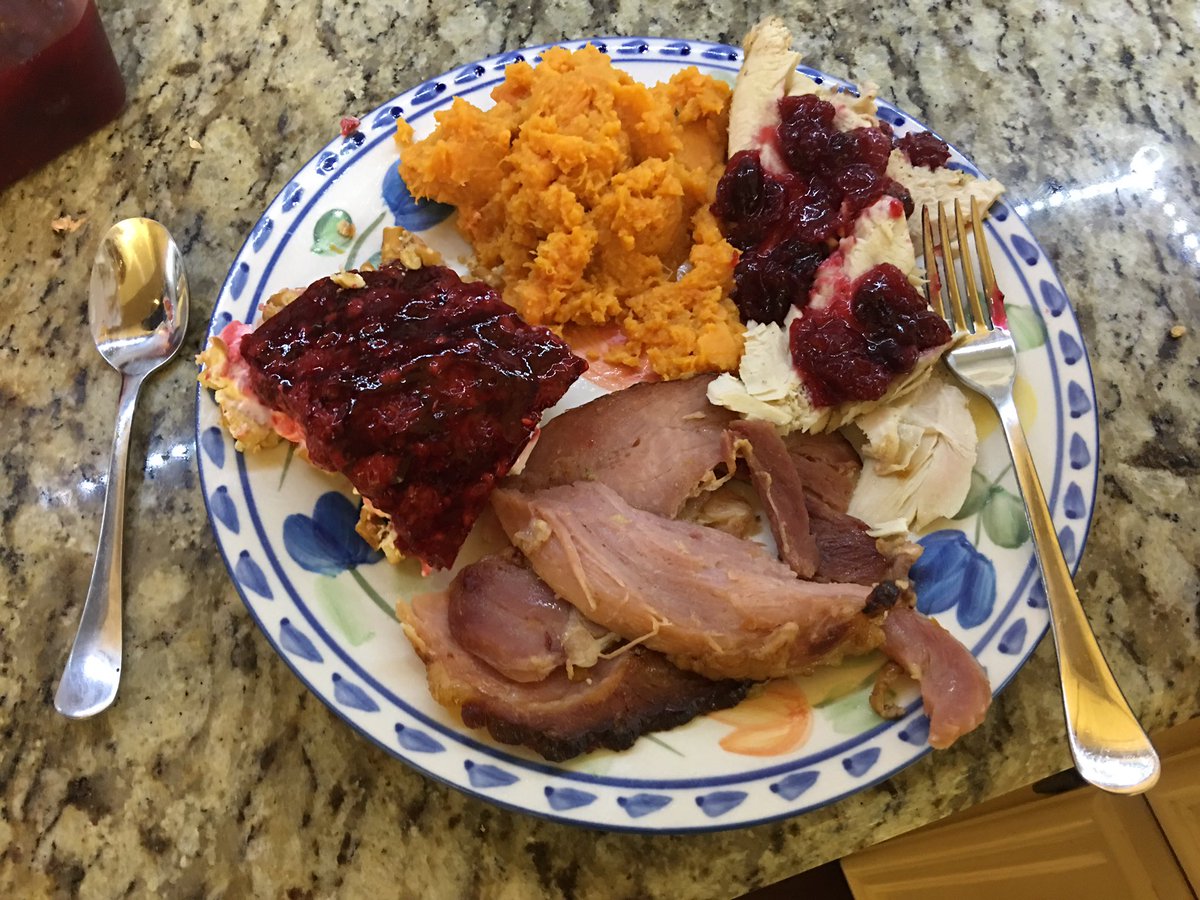 BenjaminEPark's tweet photo. Proclamation: day after thanksgiving is better than thanksgiving. Same food, no cooking, no awkward family conversations. Just eat. https://t.co/MHnUyCgVxl