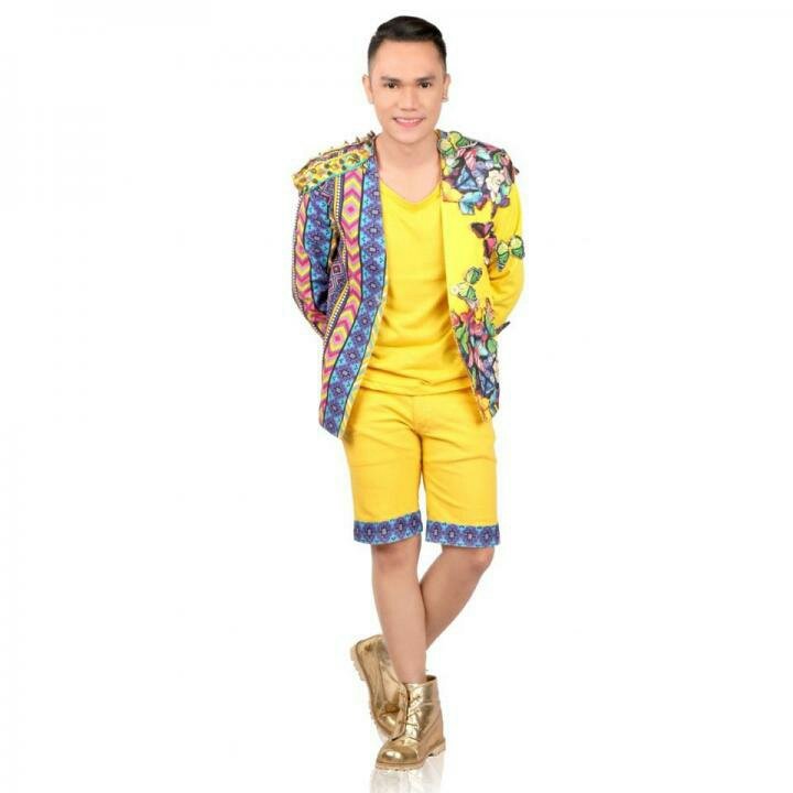 Come join me, or you'll be left behind #BIGOLIVE > Share Share lagi 😂😂. web.live.bigo.sg/2110261713_263…