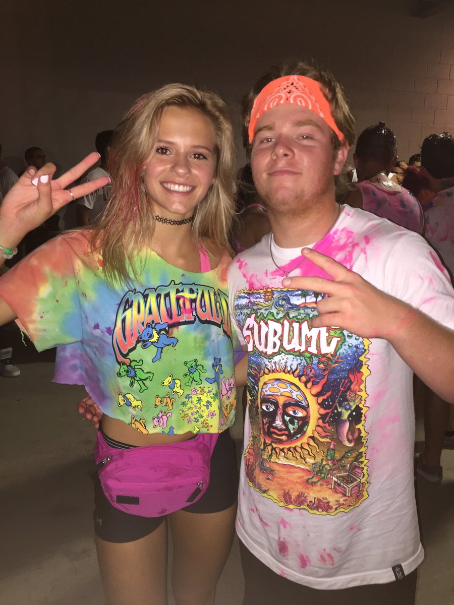 nataliebrooke7's tweet photo. Happy late birthday to my favorite person ever @cedge15 ily!!💗💖 https://t.co/1CSY9gex43