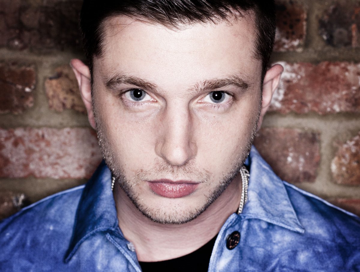 JonEnochPhoto's tweet photo. A portrait of recording artist Ben Drew aka Plan B #hiphop #acoustic #soul #SheSaid #StayTooLong #TheSweeney #fromthearchive https://t.co/bswIkNXogQ