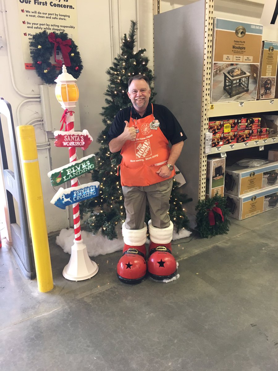 homedepot1130's tweet photo. Leadership Team  gettin their boots on for Black Friday @MikeHD1130 @BobbyBoaenTHD https://t.co/RYsq4kGk0d