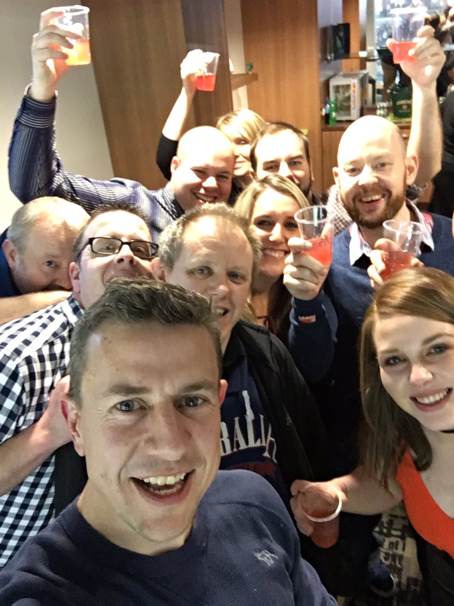 barryminnock's tweet photo. #giantselfie @officialcoolfm https://t.co/z6Yg7F0KXA