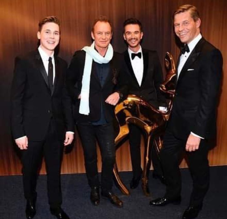 klubbb3fanpage's tweet photo. Noch ein Bild vom #bambi2016 . https://t.co/3KlqgzxIFV