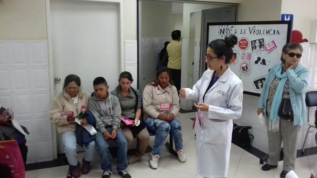 DPS_Chimborazo's tweet photo. #HGDA: Actividades educomunicacionales se ejecutan por Día de la no Violencia contra la mujer en salas de consulta #SinViolenciaEcuadorGana https://t.co/RFFXJNjo0u