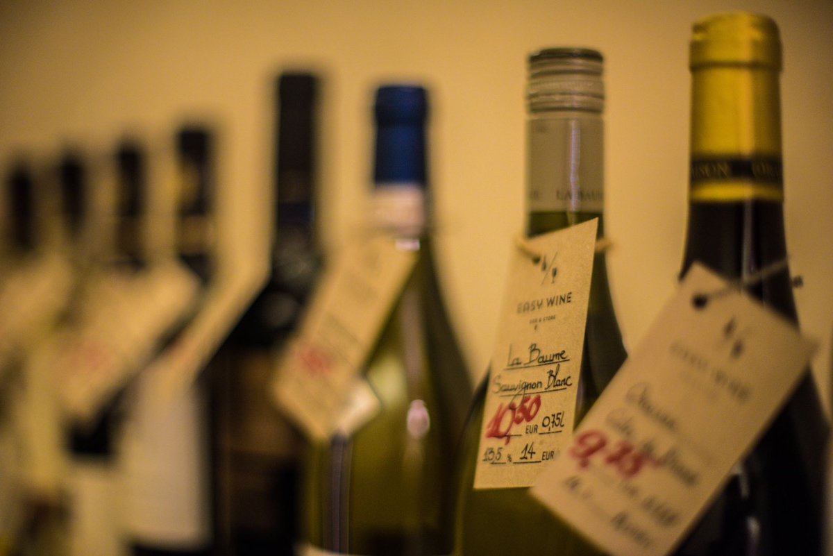 easywine_lv's tweet photo. #blackfridayshopping 
Visu nedēļas nogali no 25.11-27.11
Klientu karšu īpašniekiem -25% visiem vīniem līdzi ņemšanai! https://t.co/clQQSXl3q0