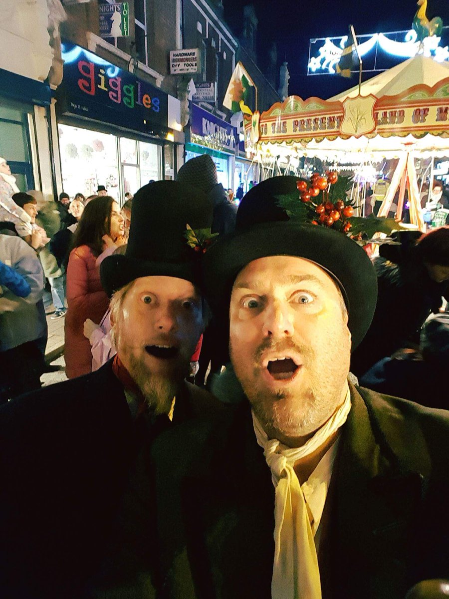 Fanshaws1837's tweet photo. Archie &amp; Bert in the queue for the merry-go-round. Bert's got a bet on but Archie says it's fixed. #BarryHighStreet #ChristmasLights https://t.co/XmQJxxUMJo