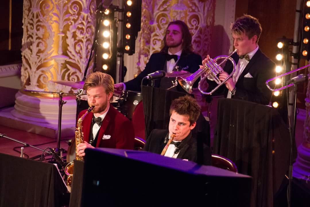 mralancross's tweet photo. A week from now, we'll be onstage for #LegendsOfSwing @SnazzySwingBand @georgegallmusic @thenightanddays
Book now! https://t.co/tAtFvaFECt https://t.co/NjgaHHEkAj