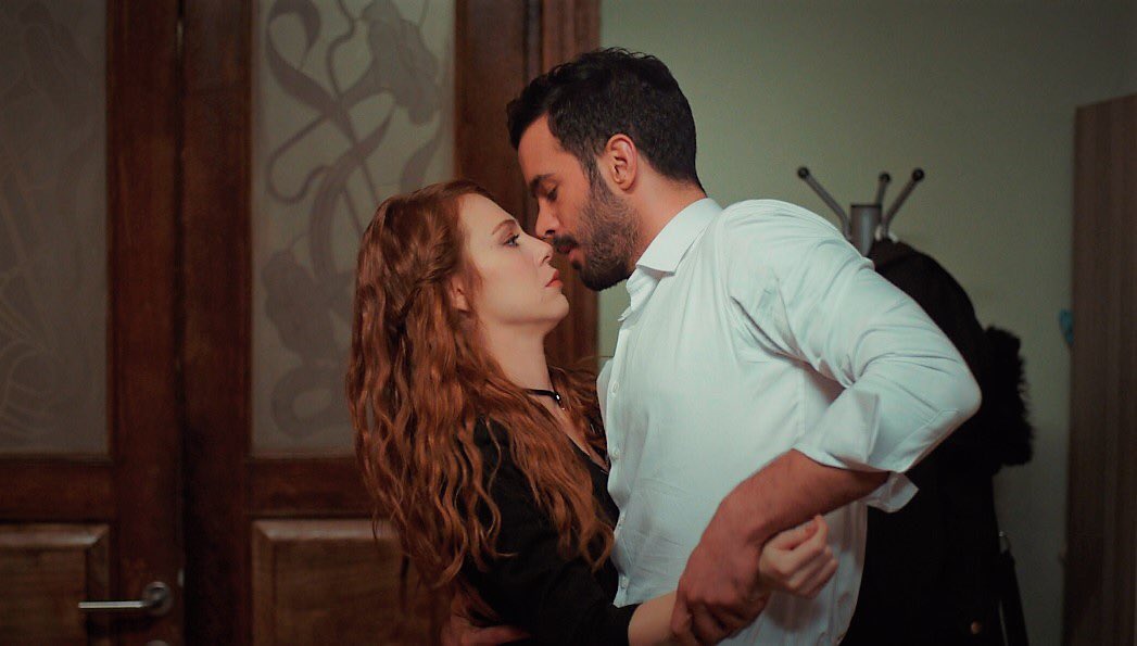 kiralikaskdizi's tweet photo. SICAK SICAK! |
#KiralıkAşk'ın 63. bölüm 1. fragmanı ÇIKTI!
https://t.co/DdiqOeIB3o https://t.co/AOzbjGzpxJ