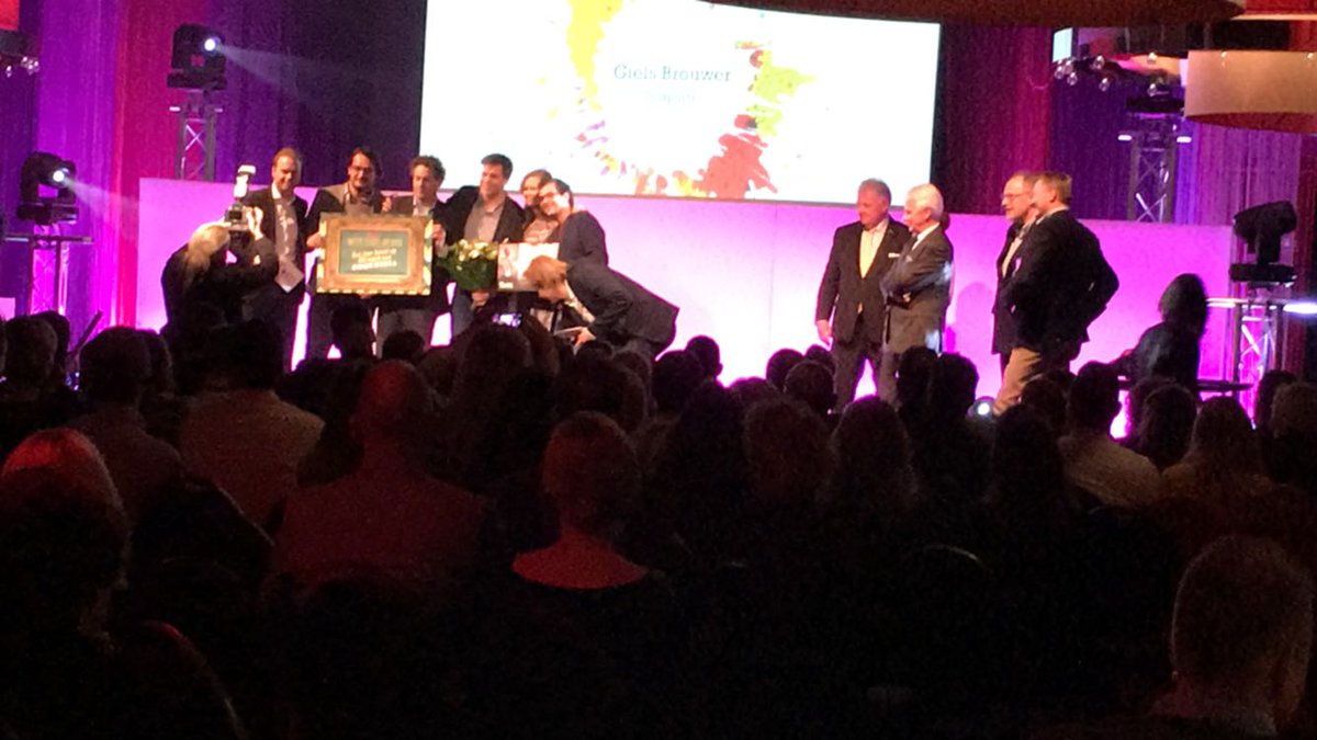 tomblowoutevent's tweet photo. DE BESTE START-UP VAN HET JAAR 2016 is: @SciSportsNL (van @Gielsbrouwer &amp;
@AnatoliyBabic). Van harte gefeliciteerd! #TBBO2016 https://t.co/YRSRXBVQJd