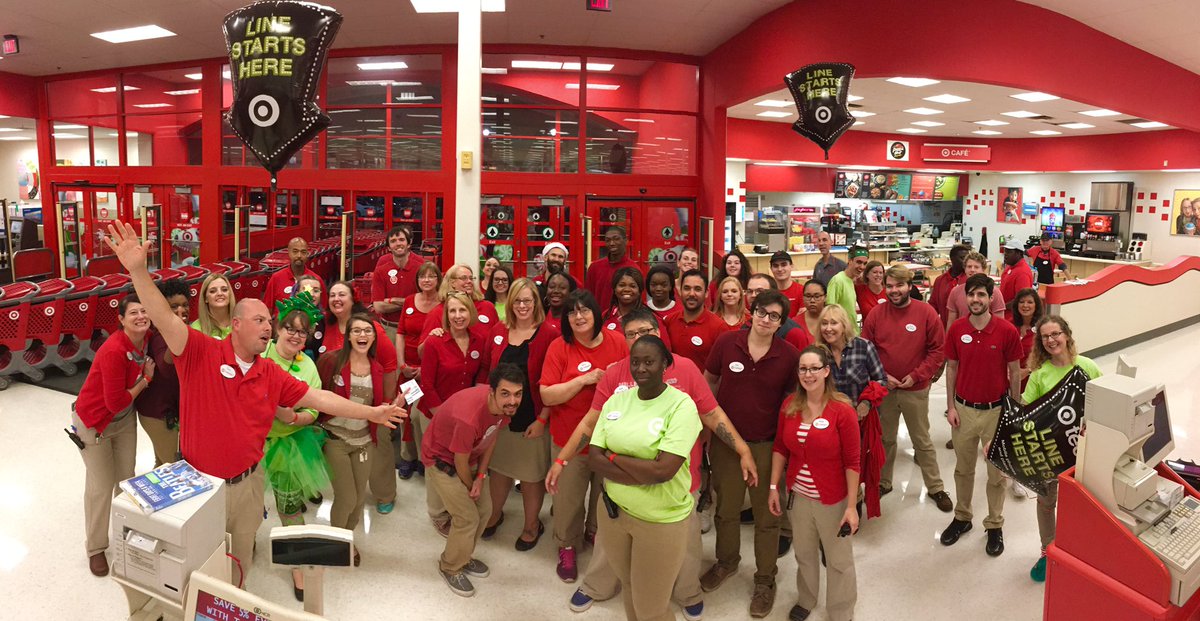 DisneyGirl_27's tweet photo. We know how to have fun at @Target in Mount Pleasant SC! #worksomewhereyoulove ❤️#bestcompanyever #blackfriday @TAMoceri @colleentarget https://t.co/9D6TyA18kl