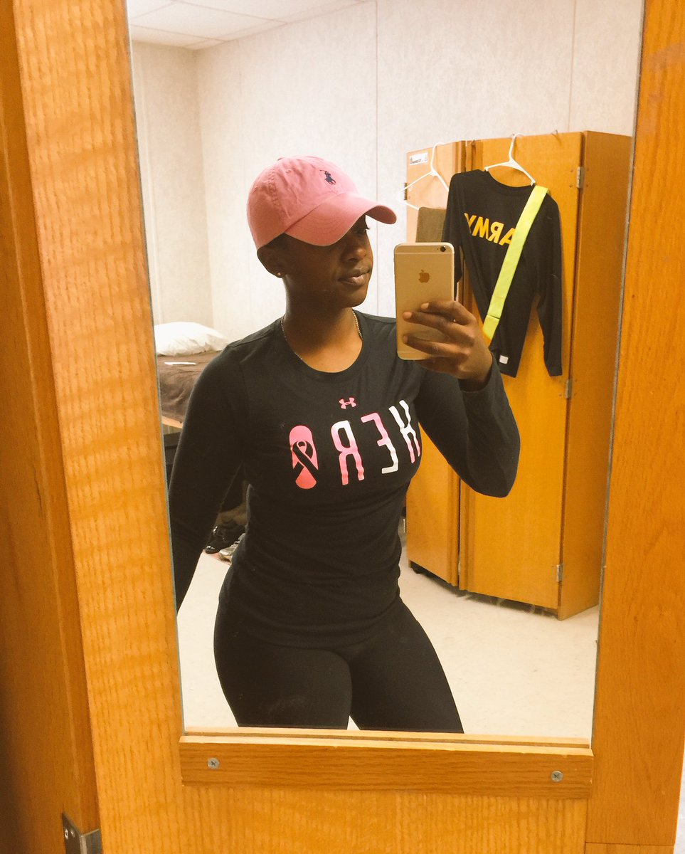 LoadingAttempt's tweet image. Put in work everyday 💪🏾🇺🇸👟💕