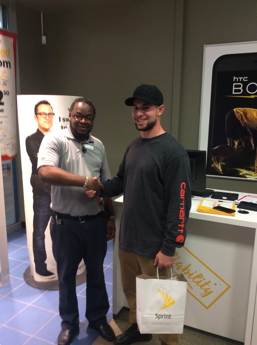 SprintNatick's tweet photo. Get your Black Friday deal today! Dana got his S7 BOGO with his Free Tab E at the Natick Mall https://t.co/UQJLMF9aqd
