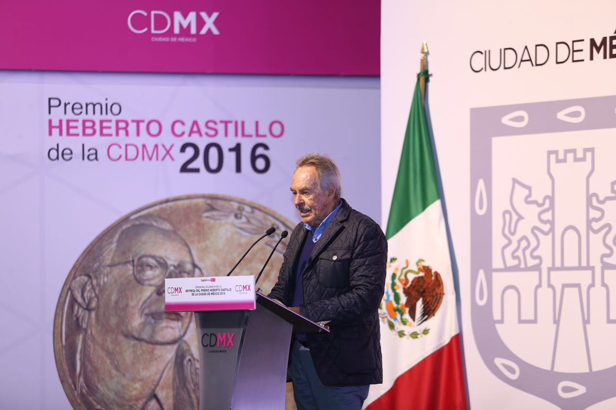 ManceraMiguelMX's tweet photo. Reconocer e incentivar el trabajo que realizan nuestros científicos es un compromiso de la #CDMX #PremioHebertoCastillo 2016 #mm https://t.co/QoV4azfbAt