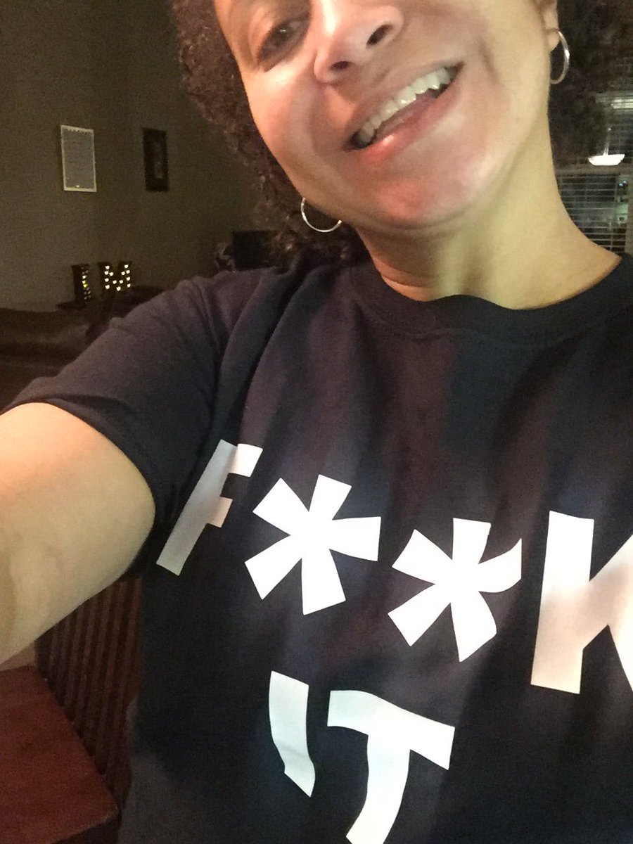karime's tweet photo. Love my new shirt https://t.co/6LlR7HR6gu