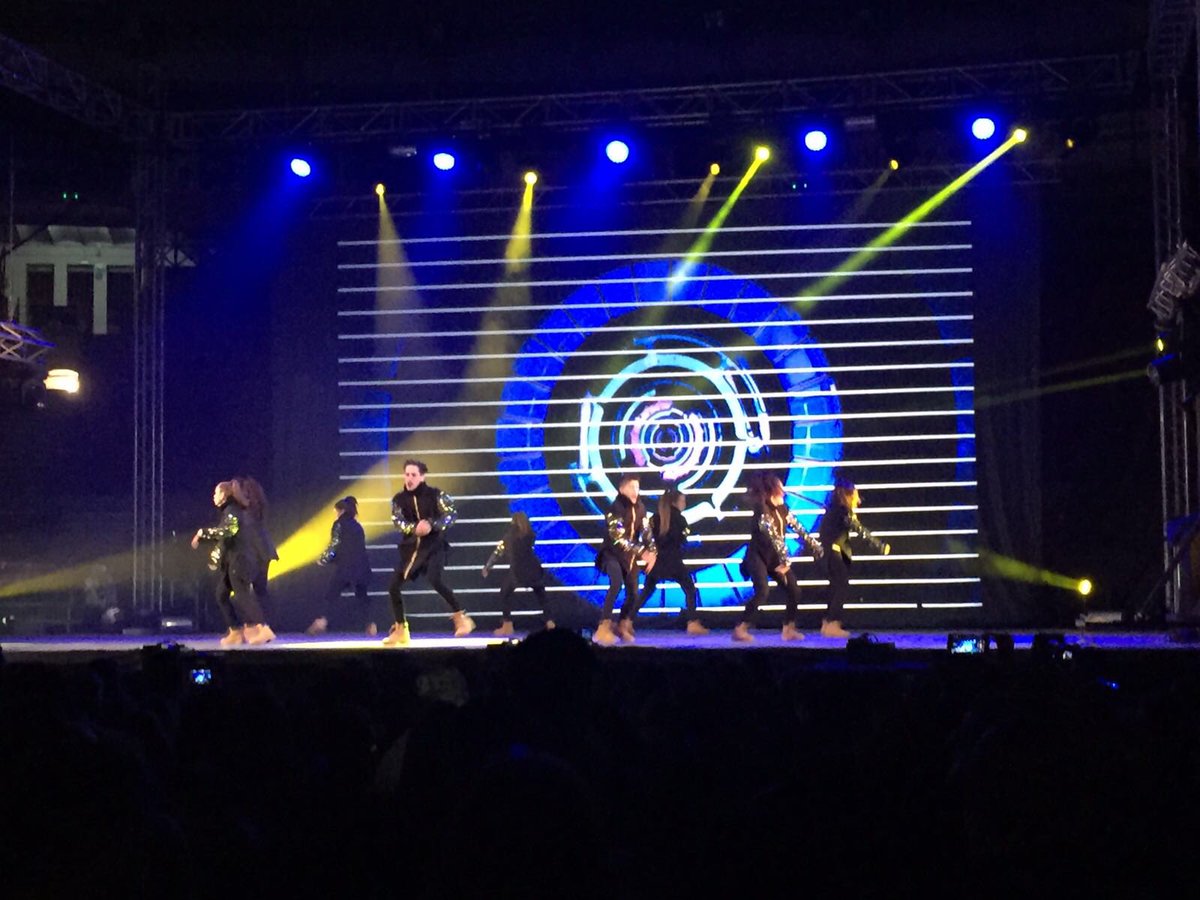 CulturaMurcia's tweet photo. ¡Sigue la fiesta de #MurciaSeMueve! Luz y música para una gran noche. https://t.co/06YbJRhM08