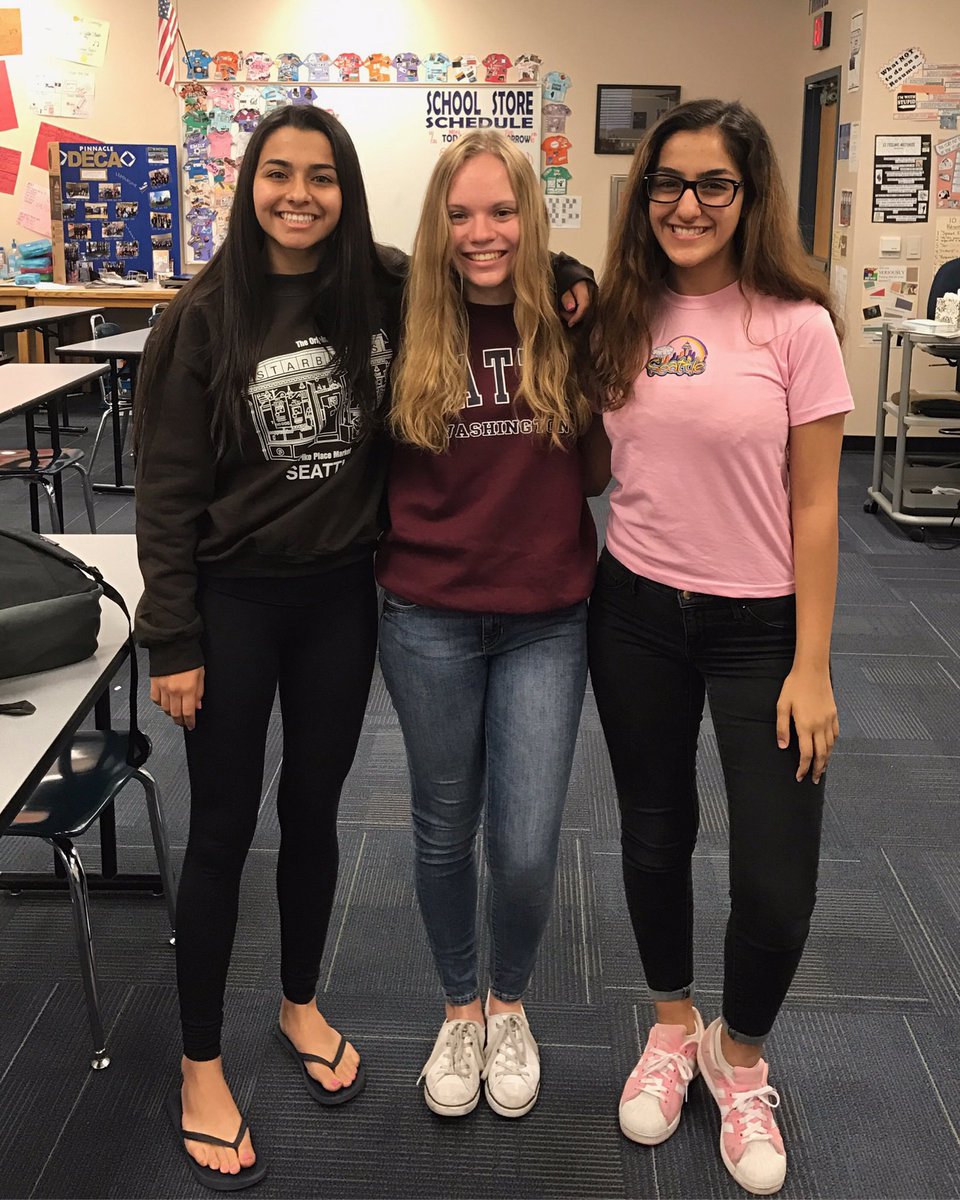 PinnacleDECA's tweet photo. #DECAMonth Day 25: Our favorite DECA trip souvenirs! We can't get enough of our Seattle jackets and t-shirts. #WRLC2016 @DECAInc https://t.co/ap14p23GAx