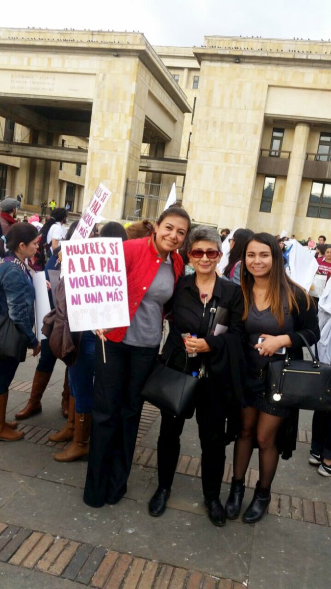 ivonnegonz's tweet photo. La violencia de género no se concilia como lesiones personales #DiaINternacionalcontralaviolenciadegenero #NoEsHoraDeCallar #25Nov16 https://t.co/p28qtPuenx