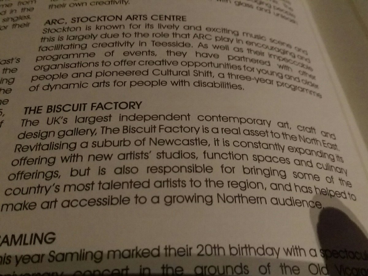 NGC_GlassCentre's tweet image. Congrats to our very good friend @biscuit_factory on winning #creativecontribution #LNAwards16. Well done!!!