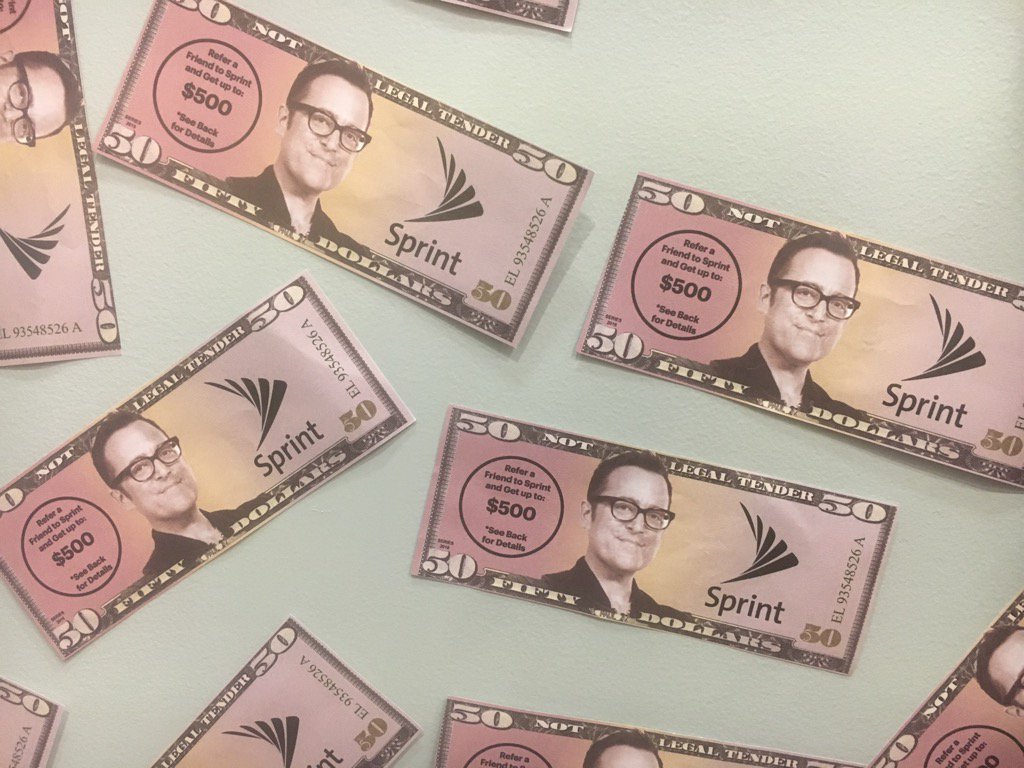 kkwestisbest's tweet photo. In Paul we trust. You should too!   He switched to @sprint and you can too and earn $500 referring friends. https://t.co/bkWLLusYXA