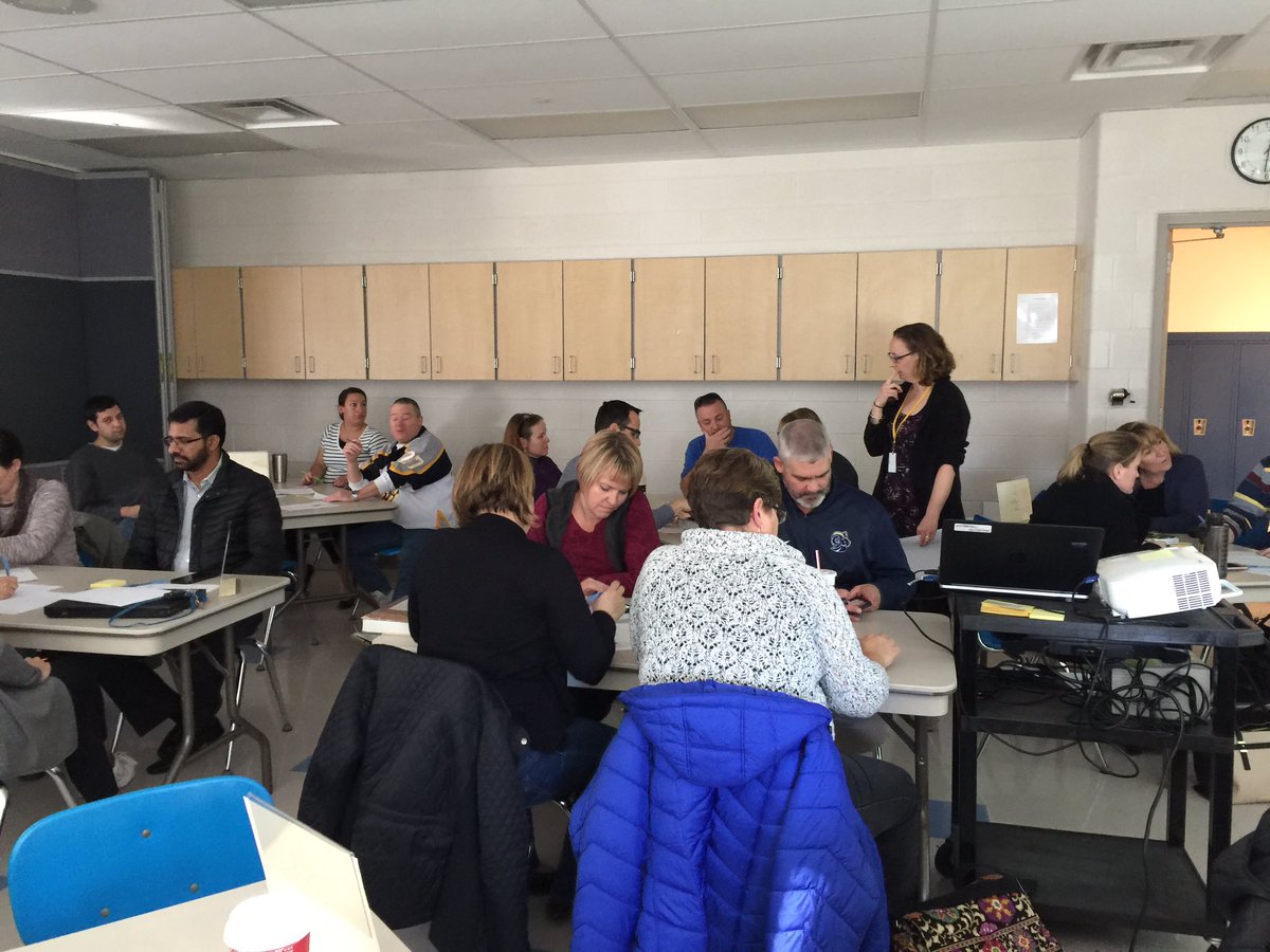 19dragon83's tweet photo. Heidi Rochlin delivering Charge!! Inspiring and motivating!  Who's up for collaboration!! https://t.co/rUbxIODvQ1