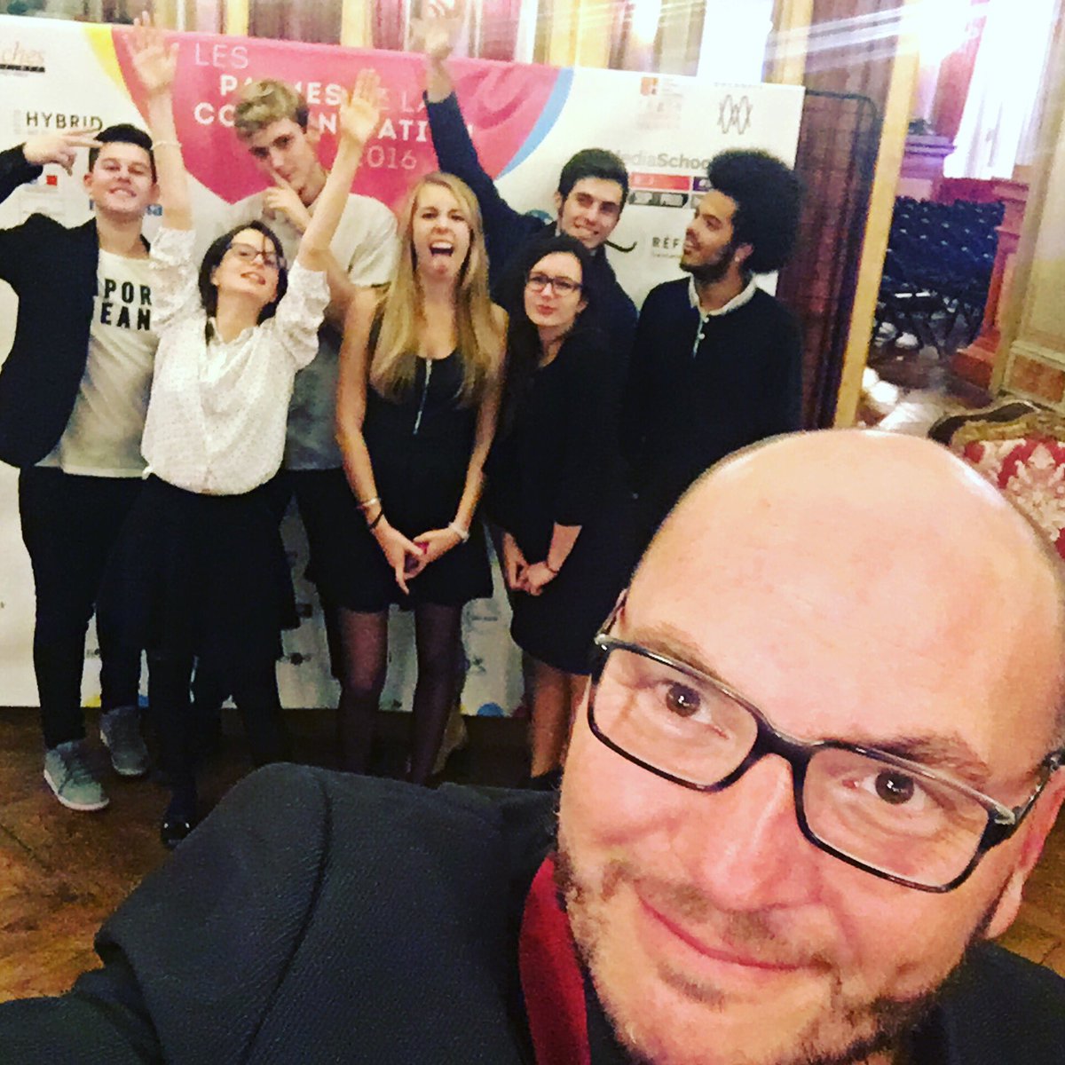 Boidalon's tweet photo. Très fier de mes élèves qui nous ont aidé activement et habilement à promouvoir cette belle edition des #PalmesDeLaCom 2016...
#SupDeWebN https://t.co/JodME0u6Wr