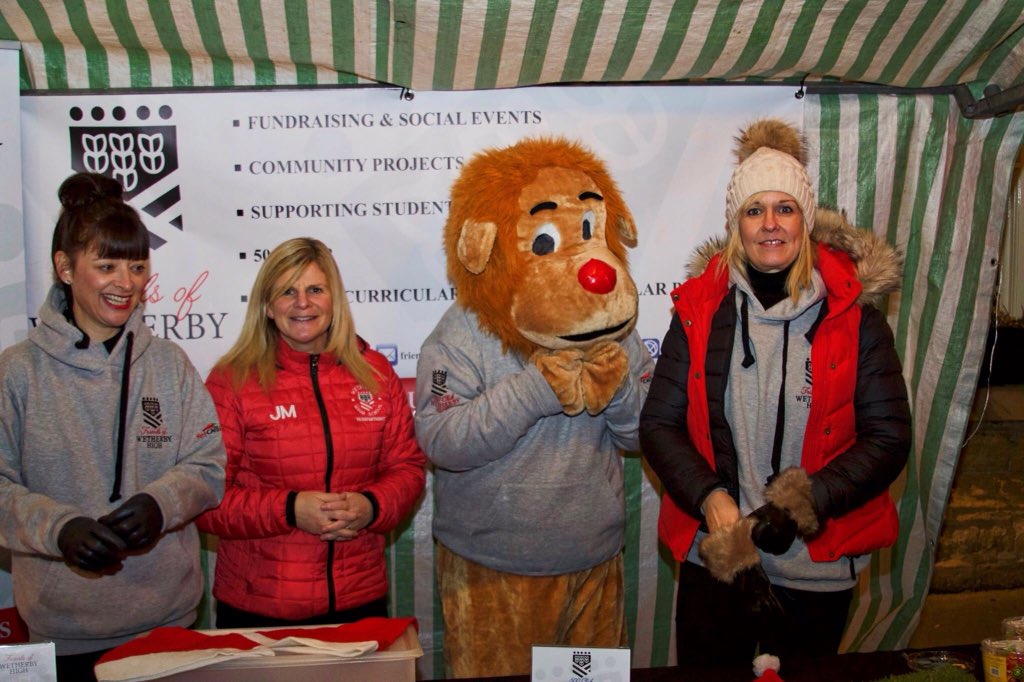 WelcomeWetherby's tweet photo. @WetherbyHigh @WetherbyHighPTA Great to see you at the Christmas lights switch on 2016. Great school, great community, great event. https://t.co/121zuTJK3o