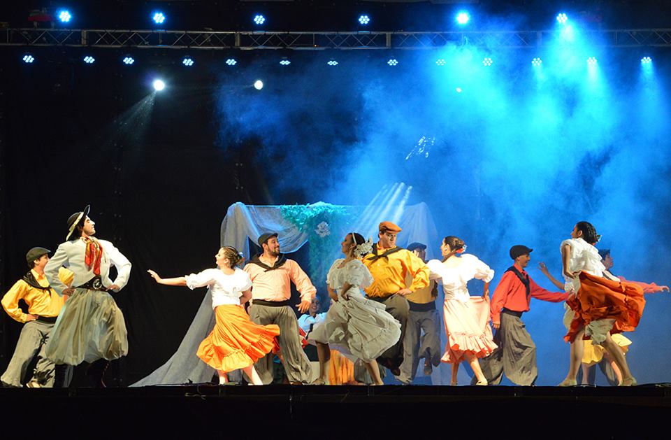 Visita_CdelU's tweet photo. 👉 #HOY comienza el #ItapéDeConcepción en predio Multieventos 💃🎤🎸🎼 
¿Venis? 😀 
#visitáConcepción https://t.co/qFfM8SJ4GP