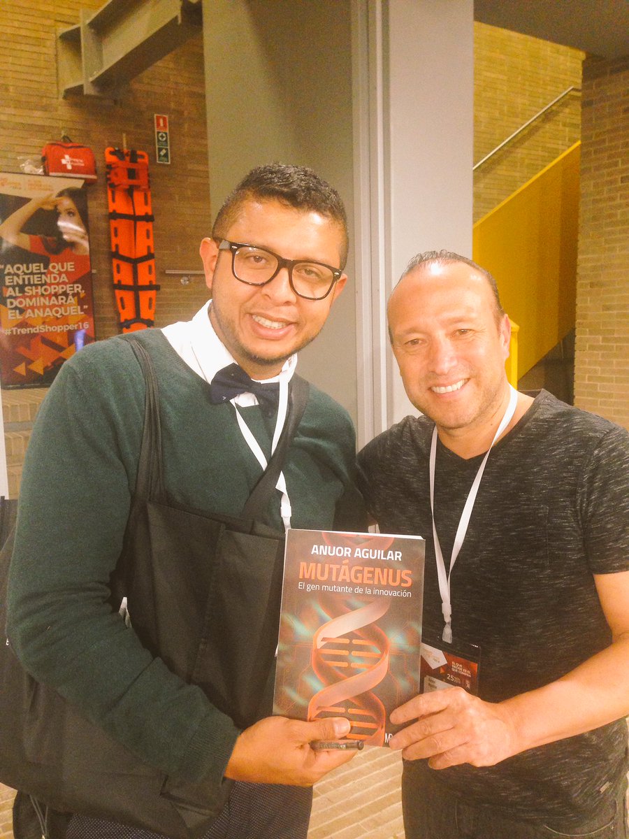 JonposAlive's tweet photo. @anuoraguilar que buena energía y que excelente conferencia #EXMA2016 #TrendShopper16 gracias por la dedicatoria !! https://t.co/AhfjCwjsTg