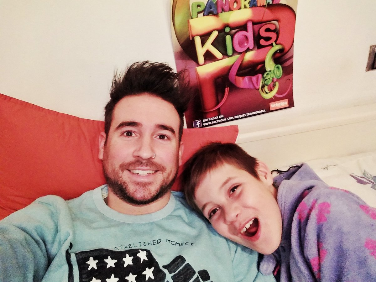 Ya terminado el día,gran concierto en Pontevedra,Pablo y Alex uVe...Mañana más!