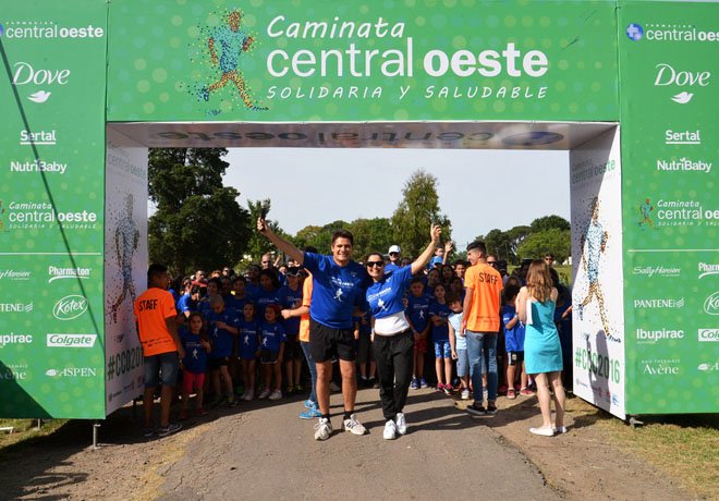 modaydeporte's tweet photo. #Running ::: Se realizó la cuarta edición de la “Caminata Solidaria, Participativa y Saludable”. https://t.co/KkbE76rhoo #CCO2016 https://t.co/hI1Km66Yqh