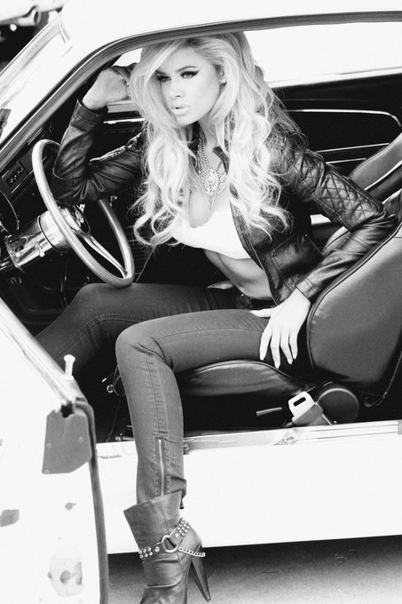 If you're fan waiting on my fleshlight please comment and let @Fleshlight know!! Let's make it happen<a href="/tag/oscarwilde"class="tags"><span>#oscarwilde</span></a>
