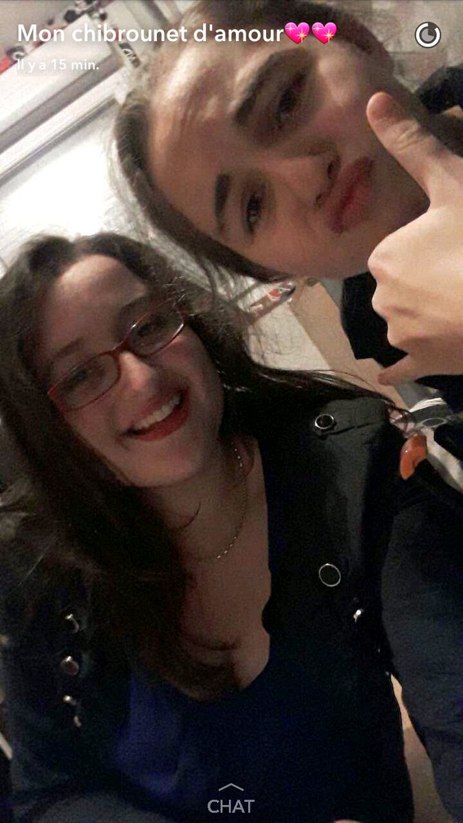 milou1402's tweet photo. #jpp #jeanpierrepernot  😂 #délire #yatropdehtag #dsl 😂😂😂 https://t.co/7CKsFKGpzQ