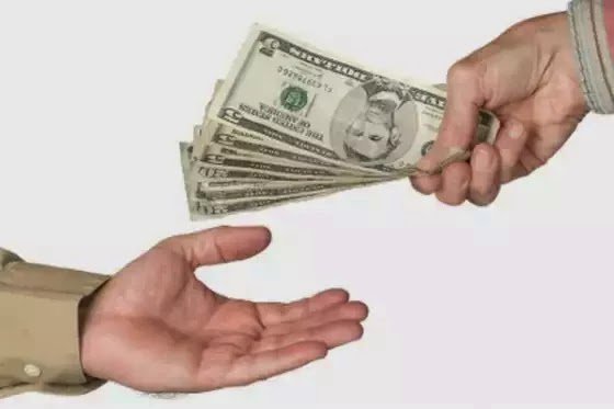 thrasher1978's tweet photo. https://t.co/nObCnwsjgZ How #attorneys can use #PPC to get #clients to hand them and extra $1347 every month #SEO #InternetMarketing #Lawyer https://t.co/Fsb2hsxFkN